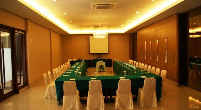 The Oxalis Regency Hotel Magelang Kültér fotó