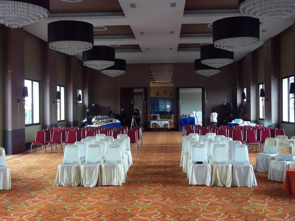 The Oxalis Regency Hotel Magelang Kültér fotó