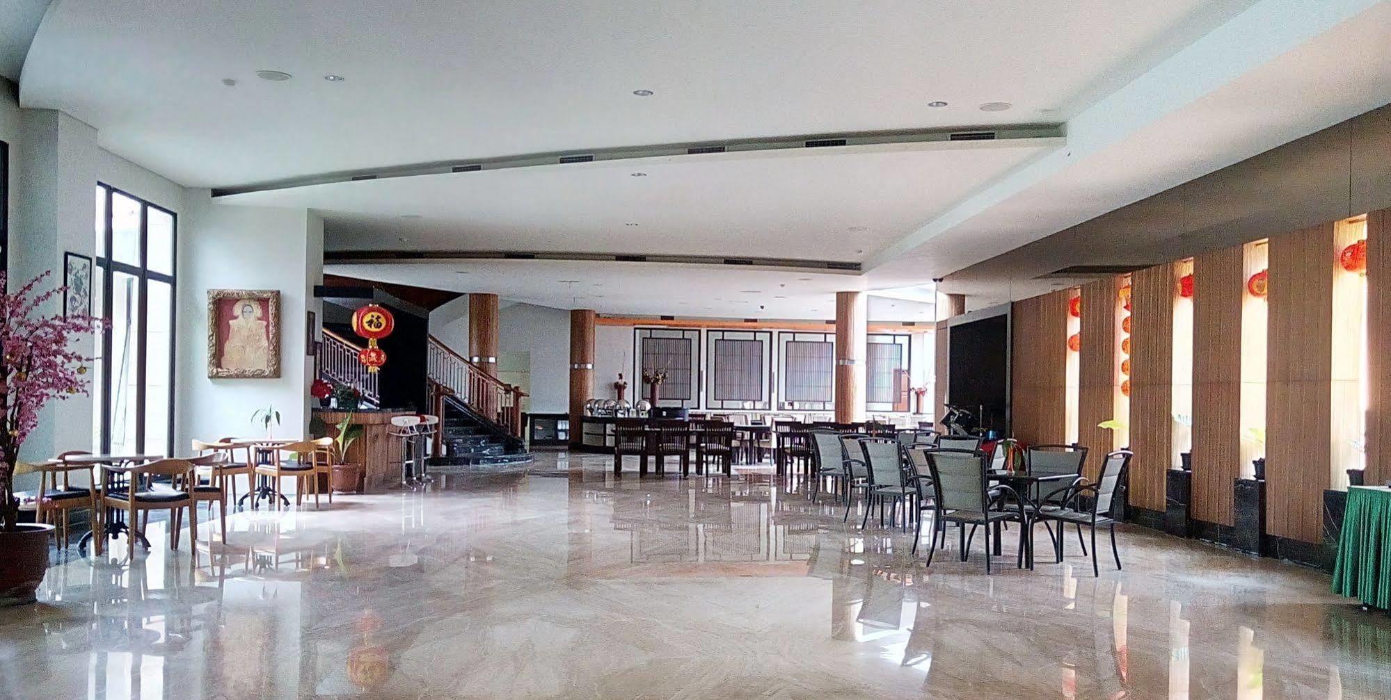 The Oxalis Regency Hotel Magelang Kültér fotó